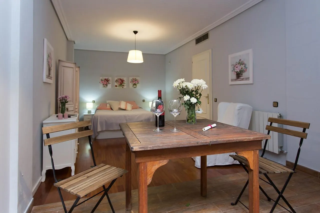 Svq Apartments - Patio Santa Cruz Σεβίλλη