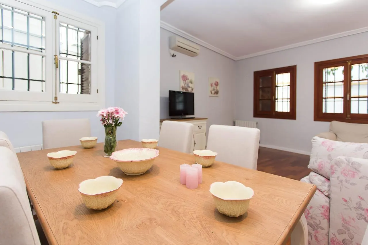 Svq Apartments - Patio Santa Cruz Σεβίλλη